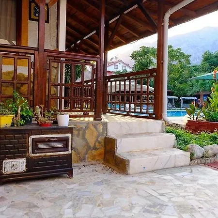 Otel Erendiz Garden 3*
